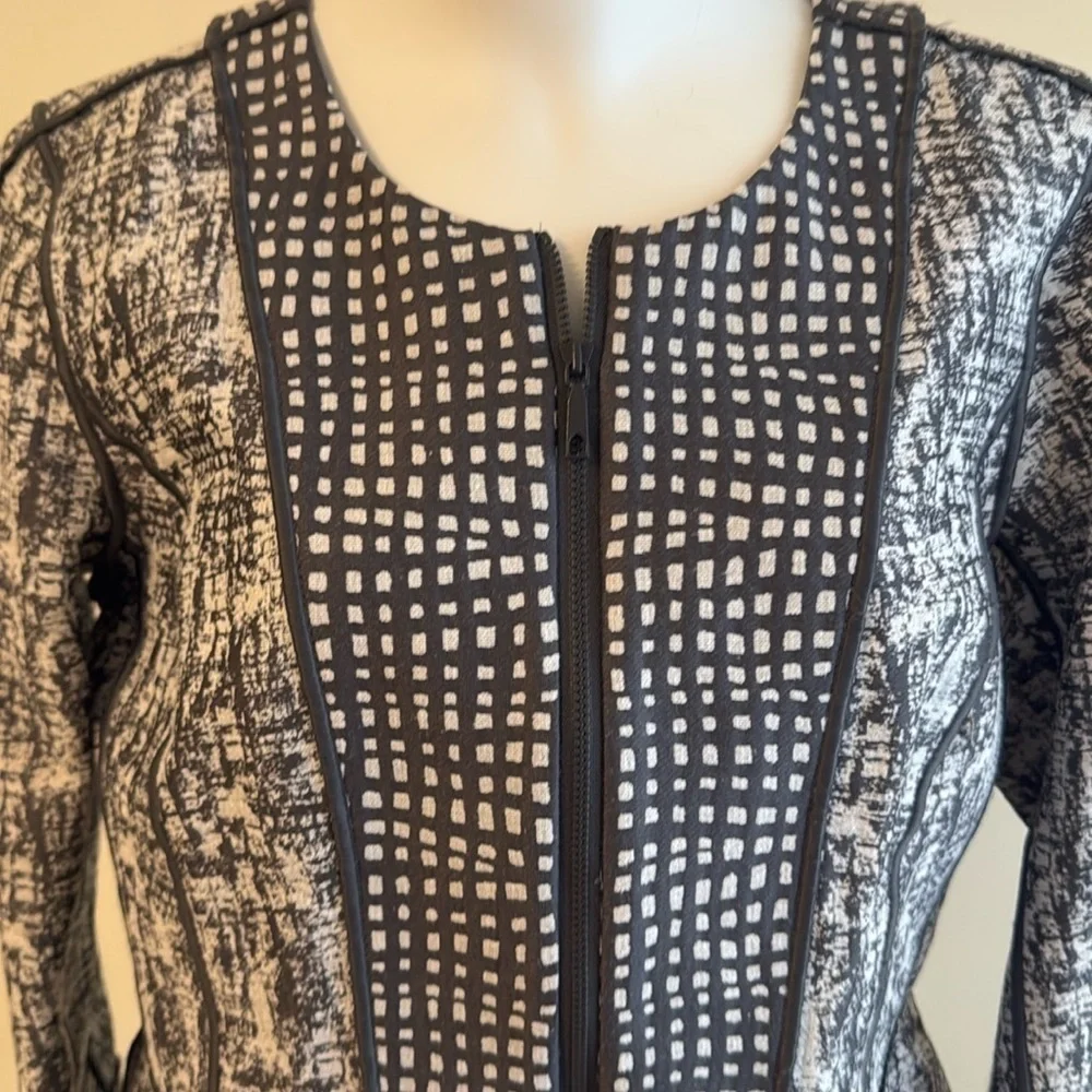 Lafayette 148 New York Gray Zip Front Jacket Size 12
